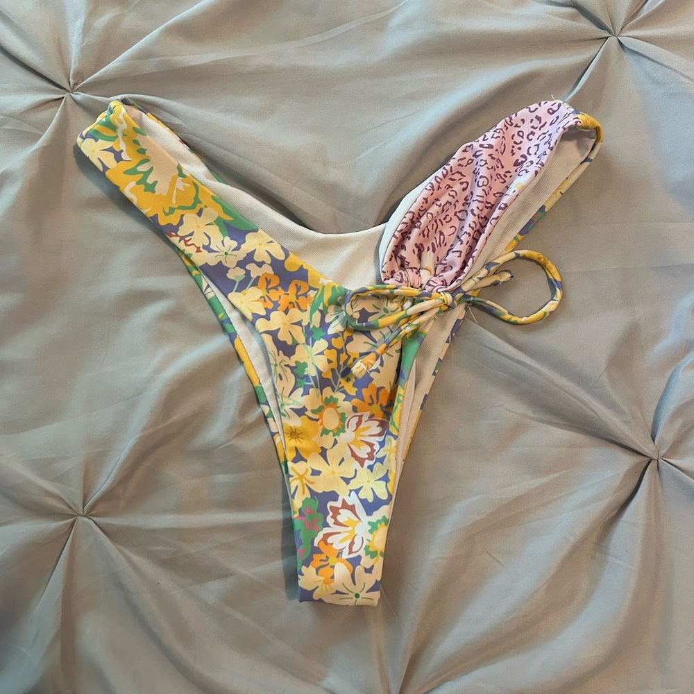 Floral bikini bottoms